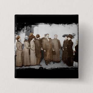 Frauen, die zur Abstimmung registrieren Button