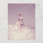 Frauen entspannen sich am Strand Postkarte (Vorderseite)