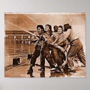 Frauen-Feuerwehrmann-Pearl Harbor am 7. Dezember Poster