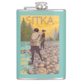 Frauen fliegen Fischen - Sitka, Alaska Flachmann (Vorderseite)