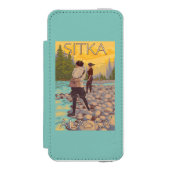 Frauen fliegen Fischen - Sitka, Alaska Incipio iPhone Geldbeutel-Hülle (Folio Vorderseite)