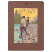 Frauen fliegen Fischen - Skagway, Alaska Klemmbrett (Rückseite)