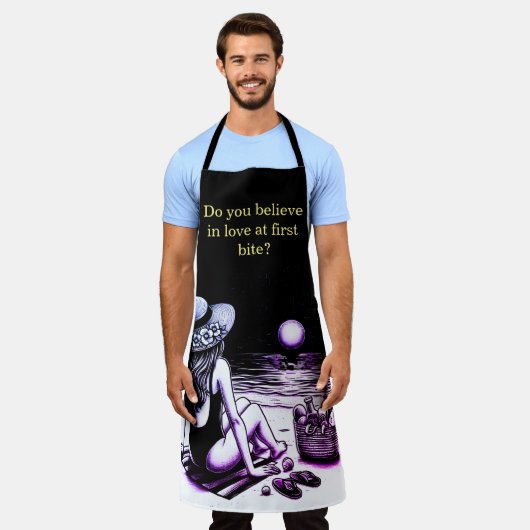 Frauen genießen eine GRILLEN mit lustigen Schürze (Getragen)