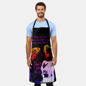 Frauen genießen einen Augenblick in lustigen Schür Schürze (Getragen)