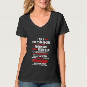 Frauen glücklichen Sohn im Gesetz der Mutter im Re T-Shirt