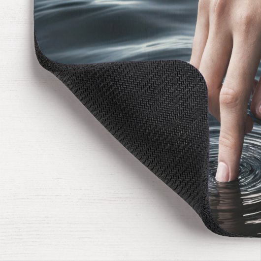 Frauen greifen Wasser Hand Mousepad (Ecke)