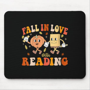 Frauen Groovy Im Herbst Verlieben Sich In Das Lese Mousepad