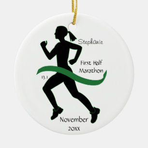 Frauen-Halbmarathon-Läufer-Verzierung im Grün Keramik Ornament