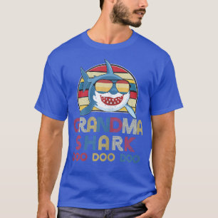 Frauen im Retro-Vintage Oma-HaieFrauengeschenk T-Shirt