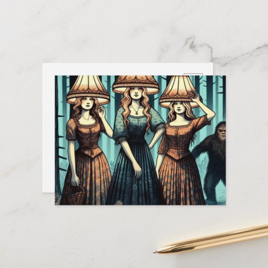 Frauen im Wald mit Lampshade-Hut und Bigfoot Postkarte (Vorderseite/Rückseite Beispiel)