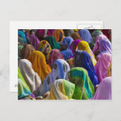 Frauen in bunten Saris versammeln sich Postkarte (Vorne/Hinten)