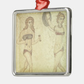 Frauen 'in den Bikinis Silbernes Ornament (Links)