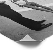 Frauen in einem Anzug bekommen ein Ticket Poster (Ecke)