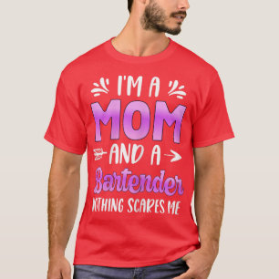Frauen in einer Mama und einem Barkeeper Bar Atten T-Shirt