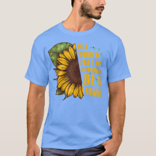 Frauen in einer Welt voller Grandmas sind eine Non T-Shirt