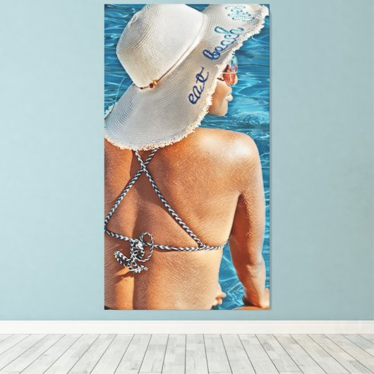 Frauen in Hut am Pool große Leinwand drucken Wandk (Insitu (Holzboden))