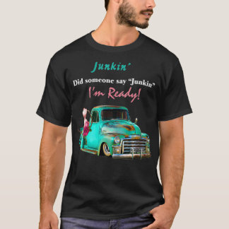 Frauen Let's Go Junkin' VNeck T-Shirt