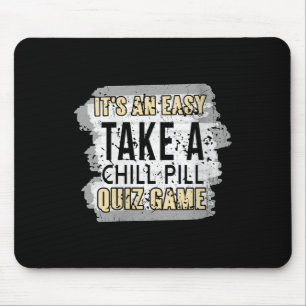 Frauen machen eine Pause beim Sonnenbad Quiz Game  Mousepad