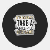 Frauen machen eine Pause beim Sonnenbad Quiz Game Runder Aufkleber (Vorderseite)