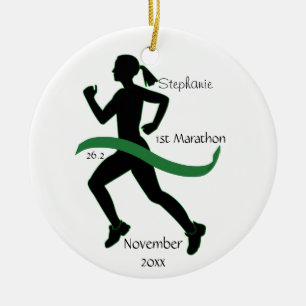 Frauen-Marathon-Läufer-Verzierung im Grün Keramik Ornament