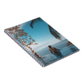 Frauen mit schwarzem Bikini stach auf dem Körper v Notizblock (Rechte Seite)