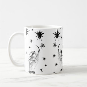 Frauen mit Sternenhimmel, Hexenhand mit Kaffeetasse