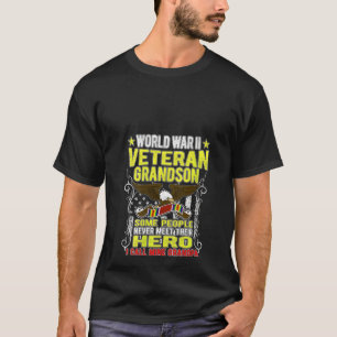 Frauen mit Stolz 2. Weltkrieg Veteran Grandson Mil T-Shirt