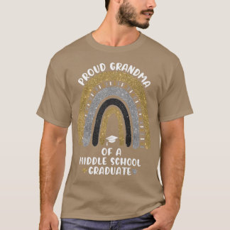 Frauen sind stolz auf das Oma eines Mittelschulabs T-Shirt