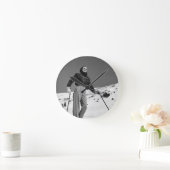 Frauen-Skifahrer Runde Wanduhr (Zuhause)