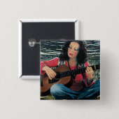 Frauen spielen Musik mit akustischer Gitarre Button (Vorne & Hinten)