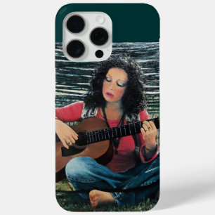 Frauen spielen Musik mit akustischer Gitarre iPhone 15 Pro Max Hülle