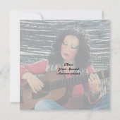 Frauen spielen Musik mit akustischer Gitarre Einladung (Rückseite)