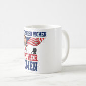 Frauen stärken Frauen Kamala Harris Kaffeetasse (VorderseiteRechts)