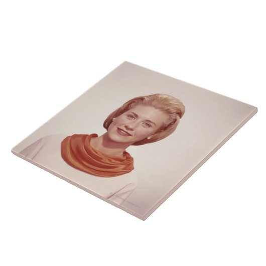 Frauen-tragender Schal Fliese (Seite)