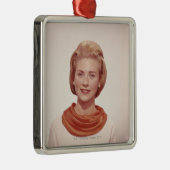 Frauen-tragender Schal Silbernes Ornament (Rechts)
