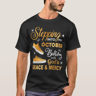 Frauen treten in meinen Oktober-Geburtstag mit Got T-Shirt