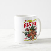 Frauengeschichte Monat 2025 Frauengeschichte Kaffeetasse (VorderseiteRechts)