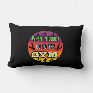 Frauengymnastik im Zweifelsfall Gehe zum Fitnessst Lendenkissen