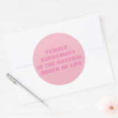 FRAUENÜBERLEBUNG IST DIE NATÜRLICHE LEBENSORDNUNG RUNDER AUFKLEBER (Umschlag)