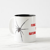 FRAUENÜBERLEBUNG IST DIE NATÜRLICHE LEBENSORDNUNG ZWEIFARBIGE TASSE (Vorderseite Links)