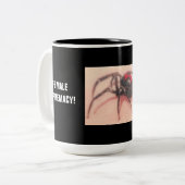 FRAUENÜBERLEBUNG! ZWEIFARBIGE TASSE (Vorderseite Links)