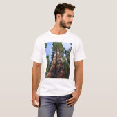 Frauenvideotaping an der Basis von massiven Sequoi T-Shirt (Vorne ganz)