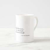 Fräulein Bennet, werde ich entsetzt! - Stolz u. Porzellantasse (Vorderseite Rechts)