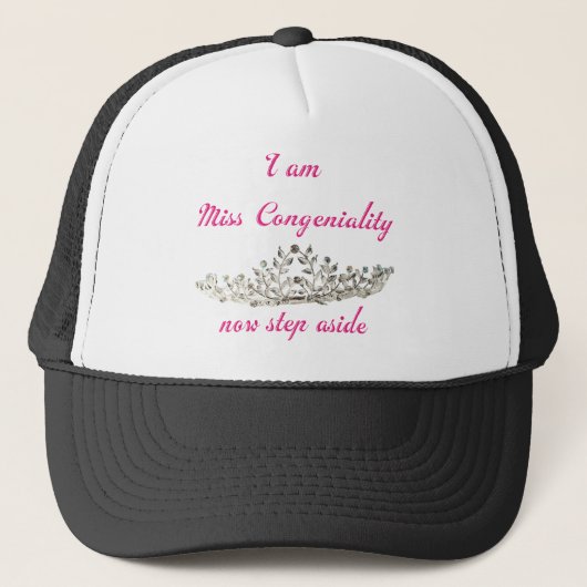 Fräulein Congeniality Truckerkappe (Vorderseite)