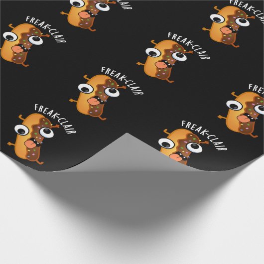 Freak-clair Funny Eclair Pun Dark BG Geschenkpapier (Ecke)