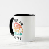 FREAK IN THE SHEETS SASQUATCH RETRO SUNSET TASSE (Vorderseite Links)