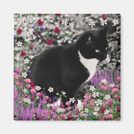 Freckles in Blume II - Tux Kitty Cat Magnet (Vorne)