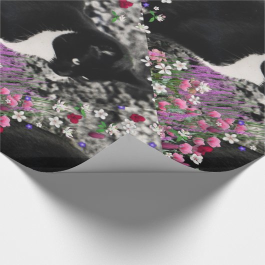 Freckles in den Blumen II, Schwarz-weiße Geschenkpapier (Ecke)
