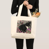 Freckles in den Blumen II - Tuxedo-Katze Jumbo Stoffbeutel (Vorderseite (Produkt))