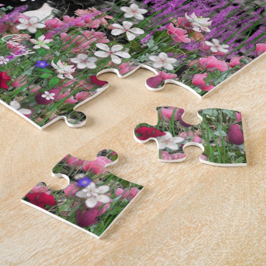 Freckles in den Blumen II - Tuxedokitty-Katze Puzzle (Seite)